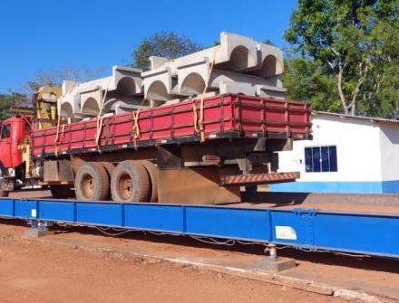COCHO P/ CONFINAMENTO TIPO U em Juruena MT